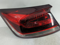 2000-2001 Lexus Es300 Tail Light Assembly Driver Left OEM Fits Fits 2000 2001 OEM Used Auto Parts - Oemusedautoparts1.com