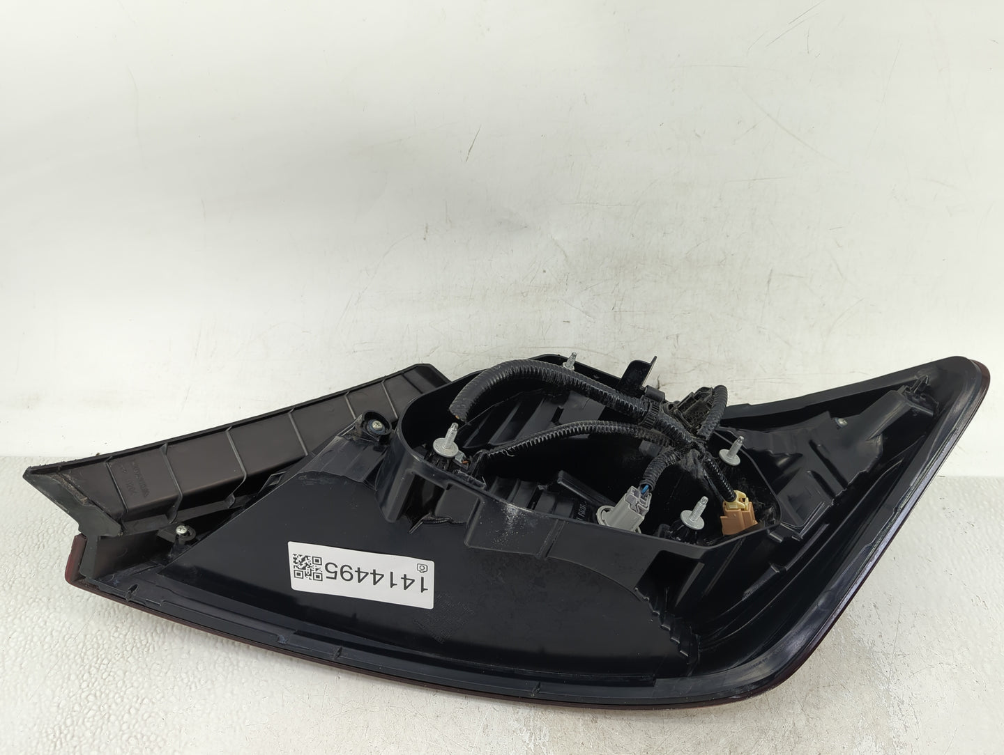 2000-2001 Lexus Es300 Tail Light Assembly Driver Left OEM Fits Fits 2000 2001 OEM Used Auto Parts - Oemusedautoparts1.com