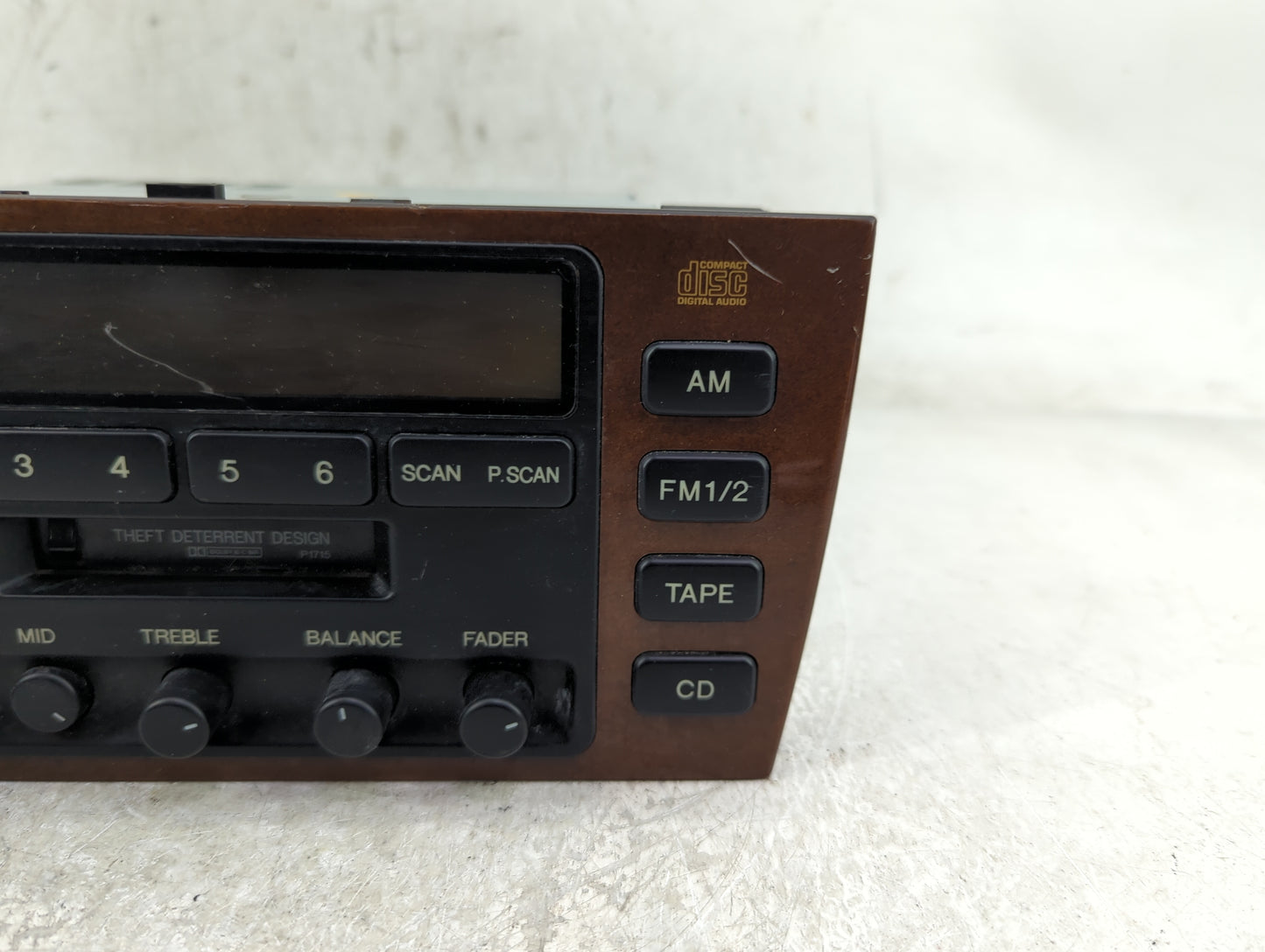 2000-2001 Lexus Es300 Radio AM FM Cd Player Receiver Replacement P/N:86120-33320 Fits Fits 2000 2001 OEM Used Auto Parts - O