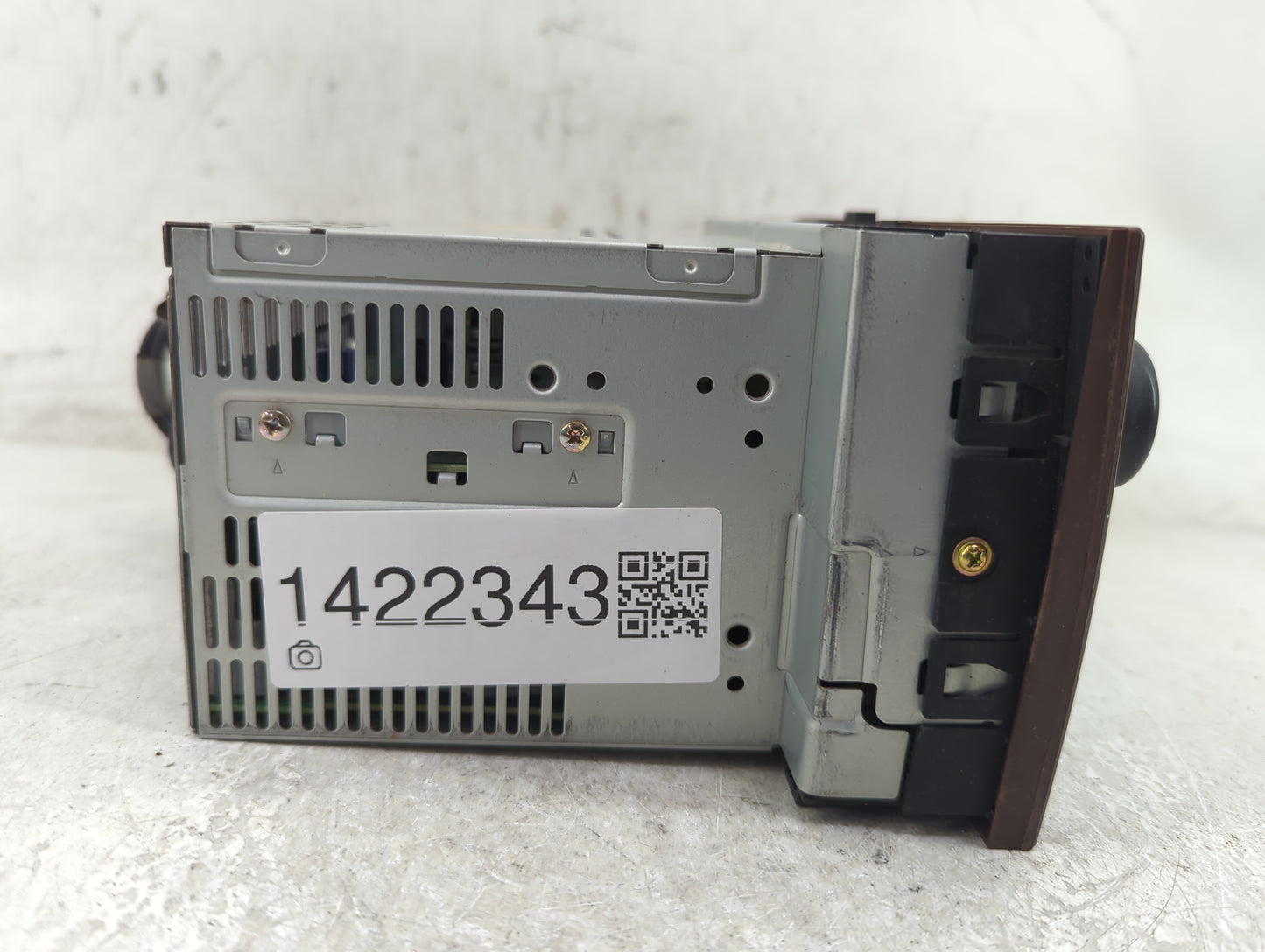 2000-2001 Lexus Es300 Radio AM FM Cd Player Receiver Replacement P/N:86120-33320 Fits Fits 2000 2001 OEM Used Auto Parts - O