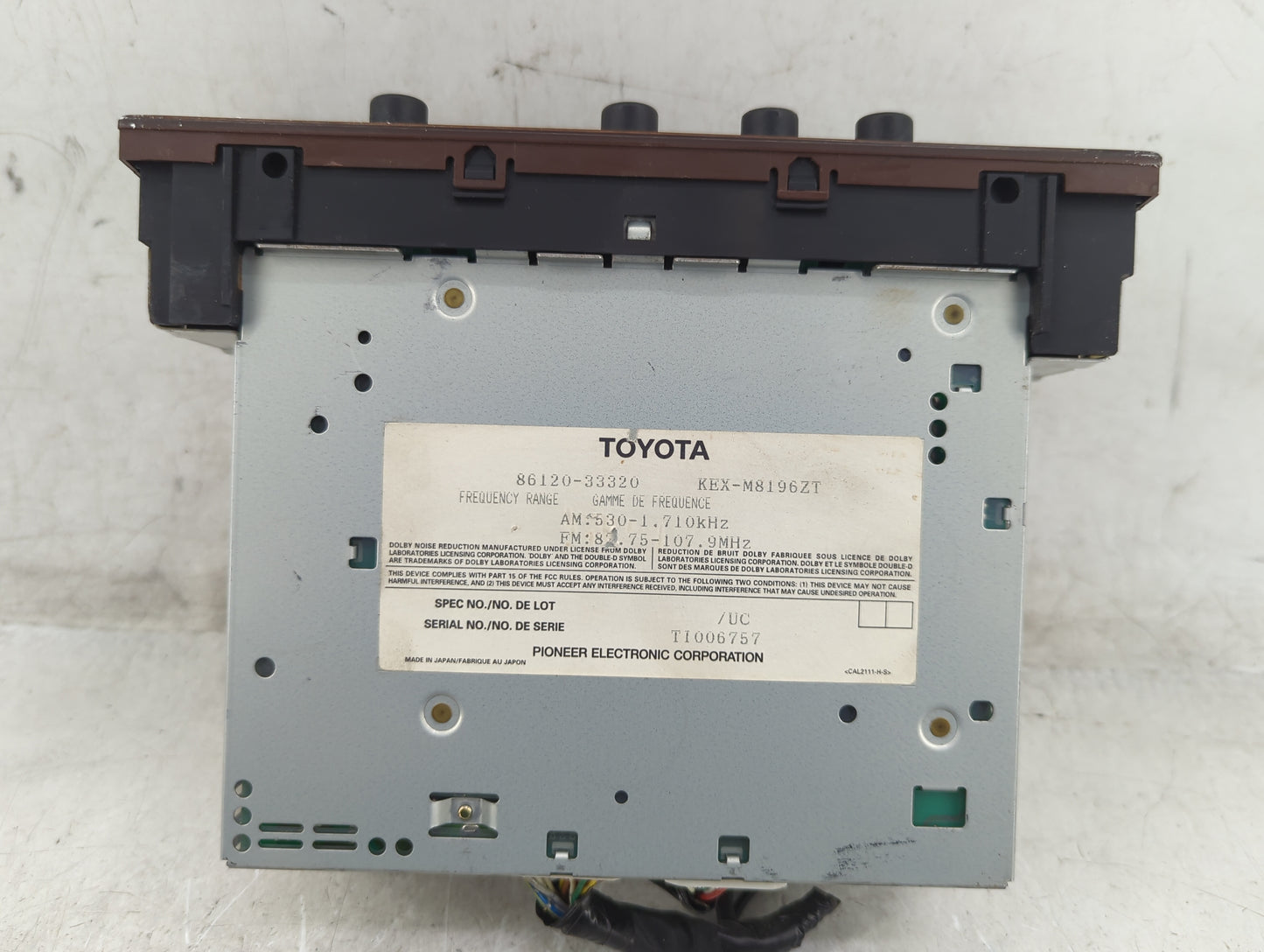 2000-2001 Lexus Es300 Radio AM FM Cd Player Receiver Replacement P/N:86120-33320 Fits Fits 2000 2001 OEM Used Auto Parts - O