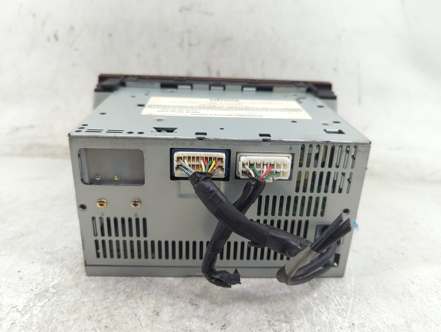 2000-2001 Lexus Es300 Radio AM FM Cd Player Receiver Replacement P/N:86120-33320 Fits Fits 2000 2001 OEM Used Auto Parts - O