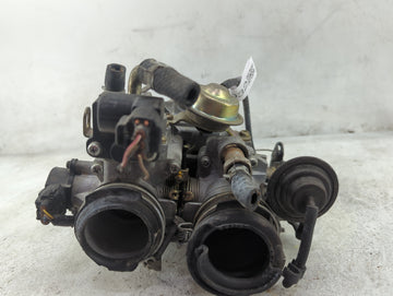 1999-2001 Lexus Es300 Throttle Body P/N:39452-33040 Fits Fits 1999 2000 2001 OEM Used Auto Parts