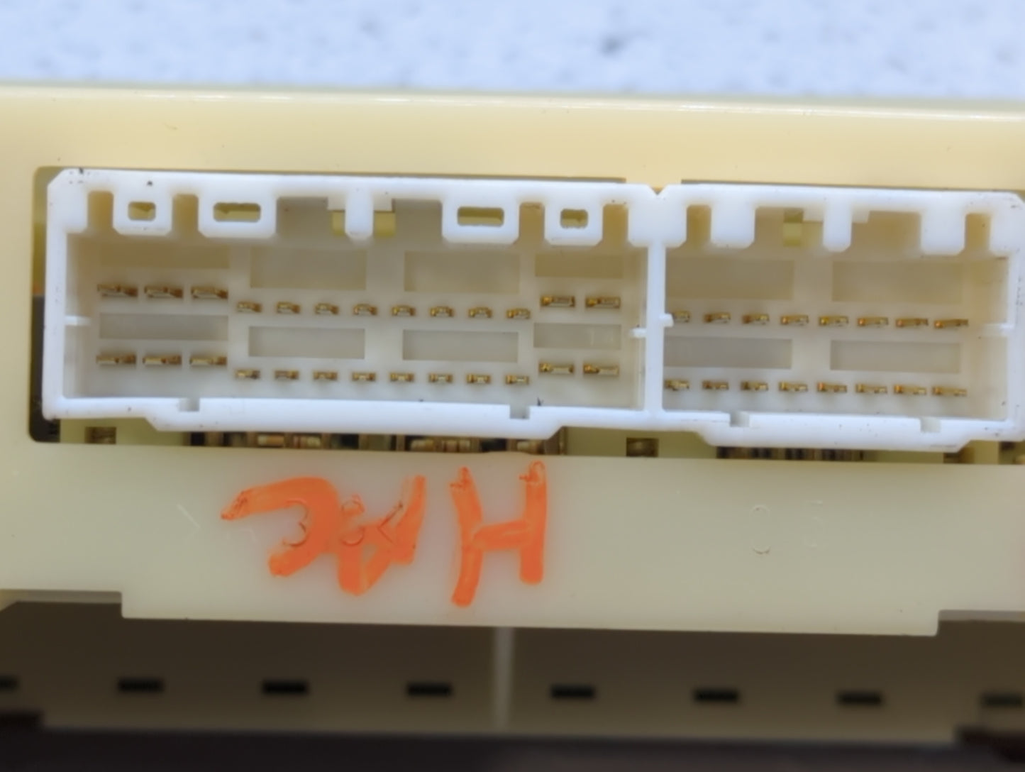 2000-2001 Lexus Es300 Climate Control Module Temperature AC/Heater Replacement P/N:55900-33430 Fits Fits 2000 2001 OEM Used 