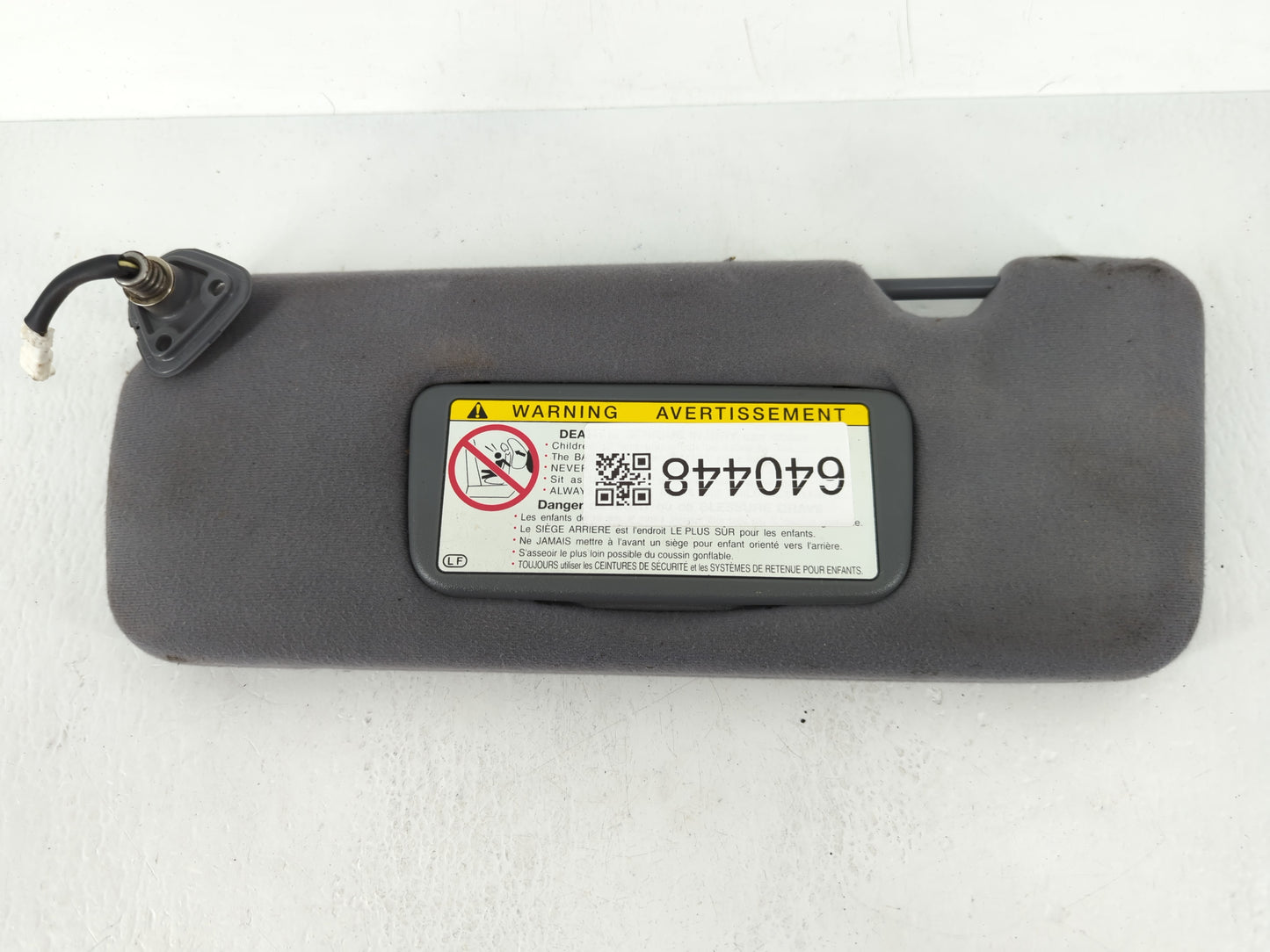 2000-2001 Lexus Es300 Sun Visor Shade Replacement Driver Left Mirror Fits Fits 2000 2001 OEM Used Auto Parts - Oemusedautopa