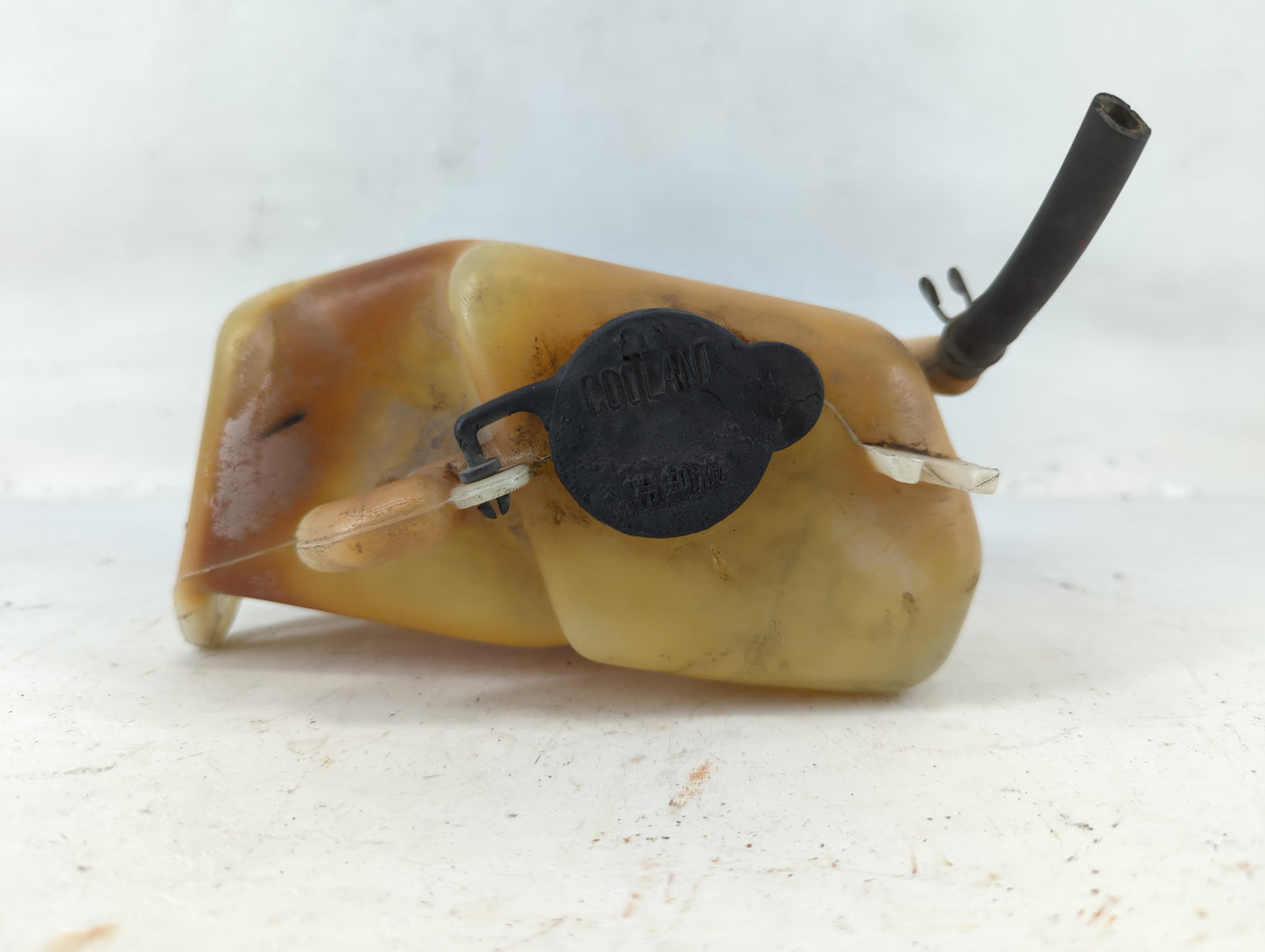 1997-2001 Lexus Es300 Radiator Coolant Overflow Expansion Tank Bottle 695110 - Oemusedautoparts1.com