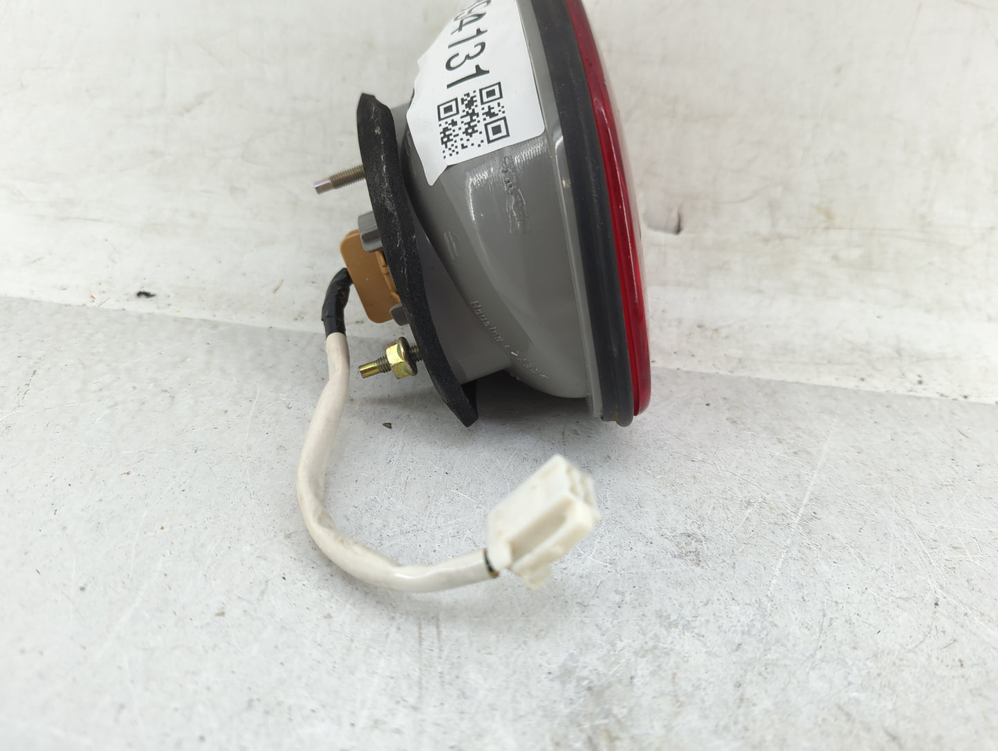 1998-2005 Lexus Gs300 Tail Light Assembly Driver Left OEM Fits Fits 1998 1999 2000 2001 2002 2003 2004 2005 OEM Used Auto Pa