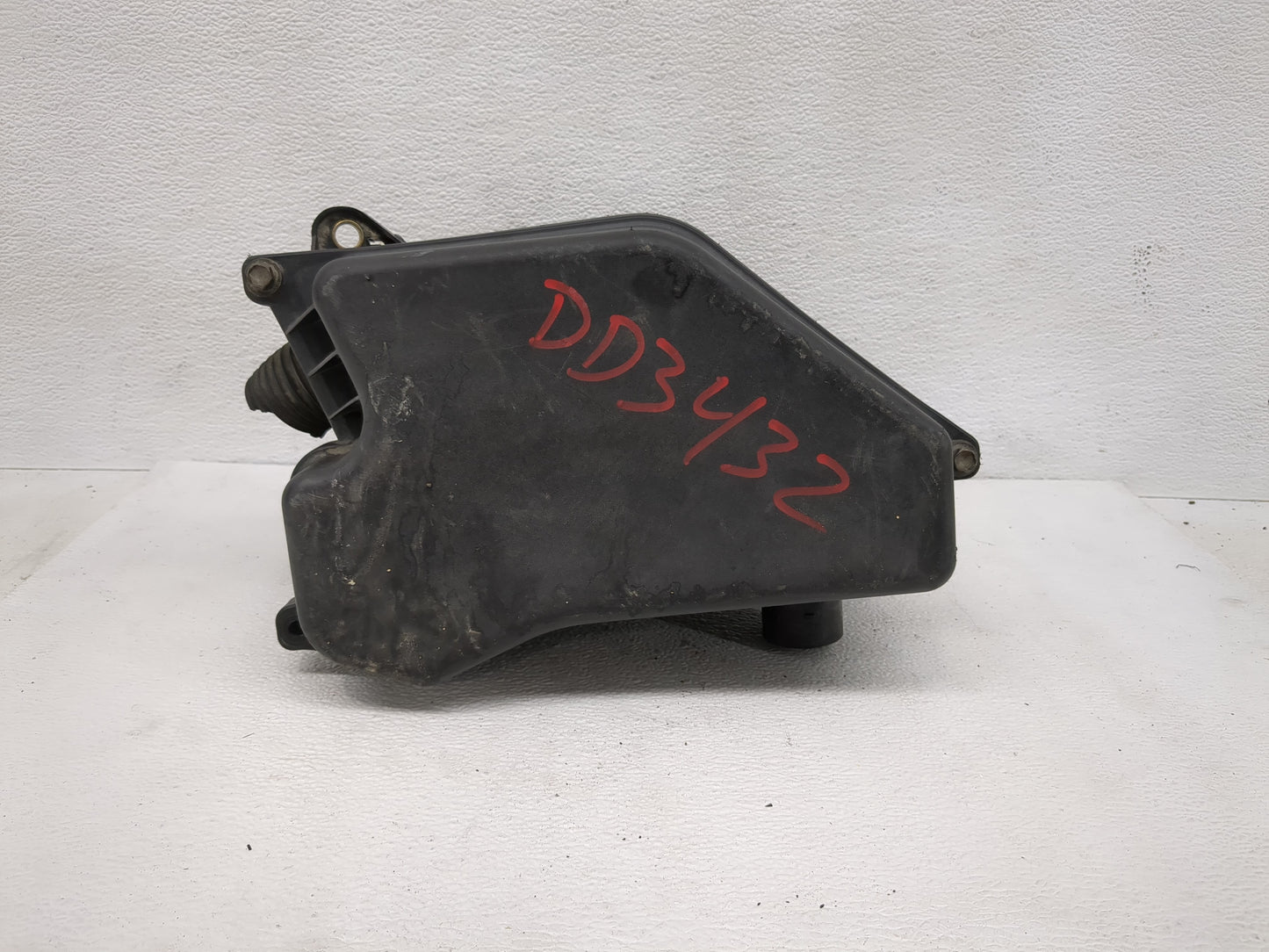 2000 Lexus Is300 Fusebox Fuse Box Panel Relay Module P/N:8270330010 Fits OEM Used Auto Parts - Oemusedautoparts1.com