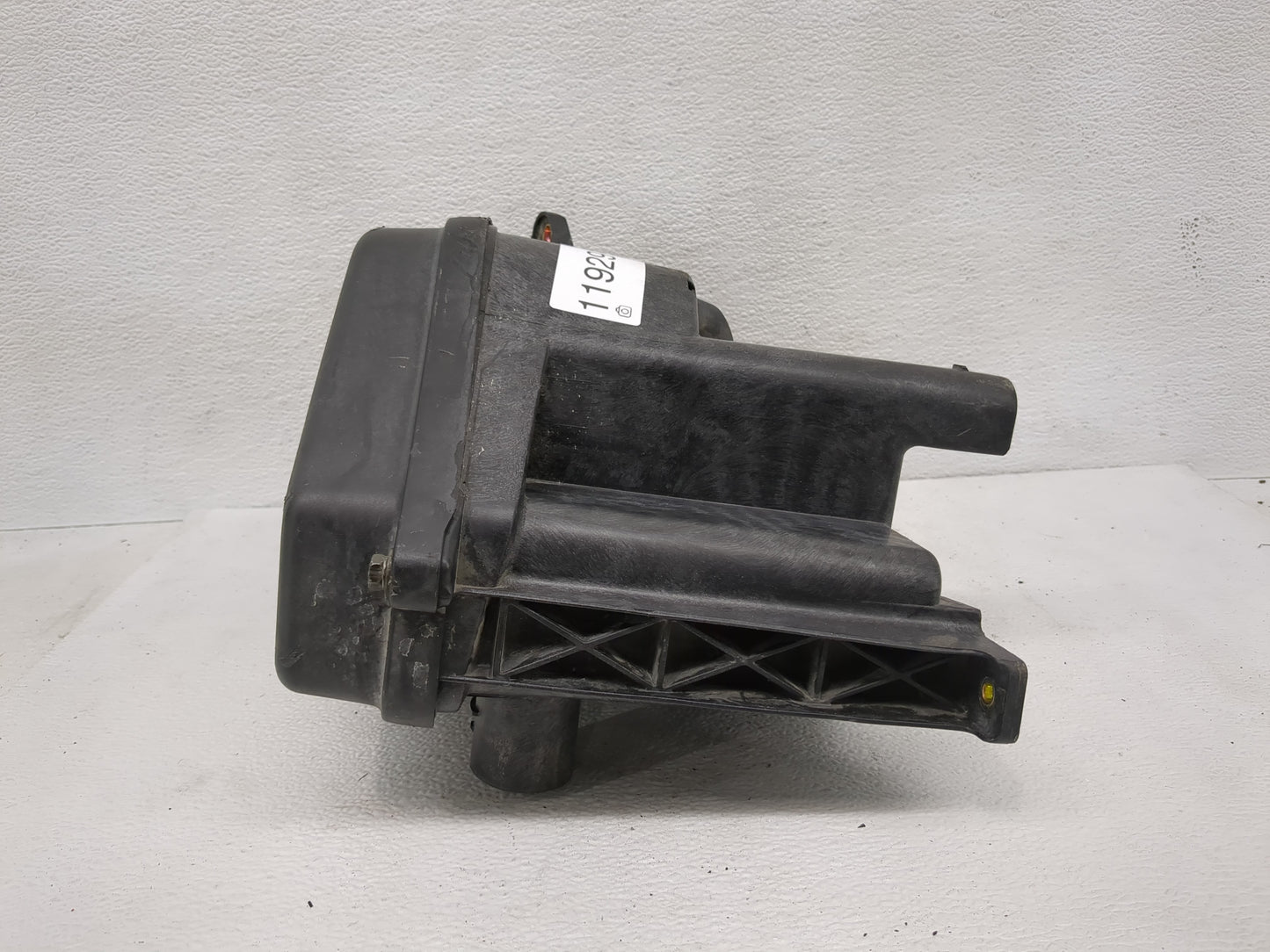 2000 Lexus Is300 Fusebox Fuse Box Panel Relay Module P/N:8270330010 Fits OEM Used Auto Parts - Oemusedautoparts1.com