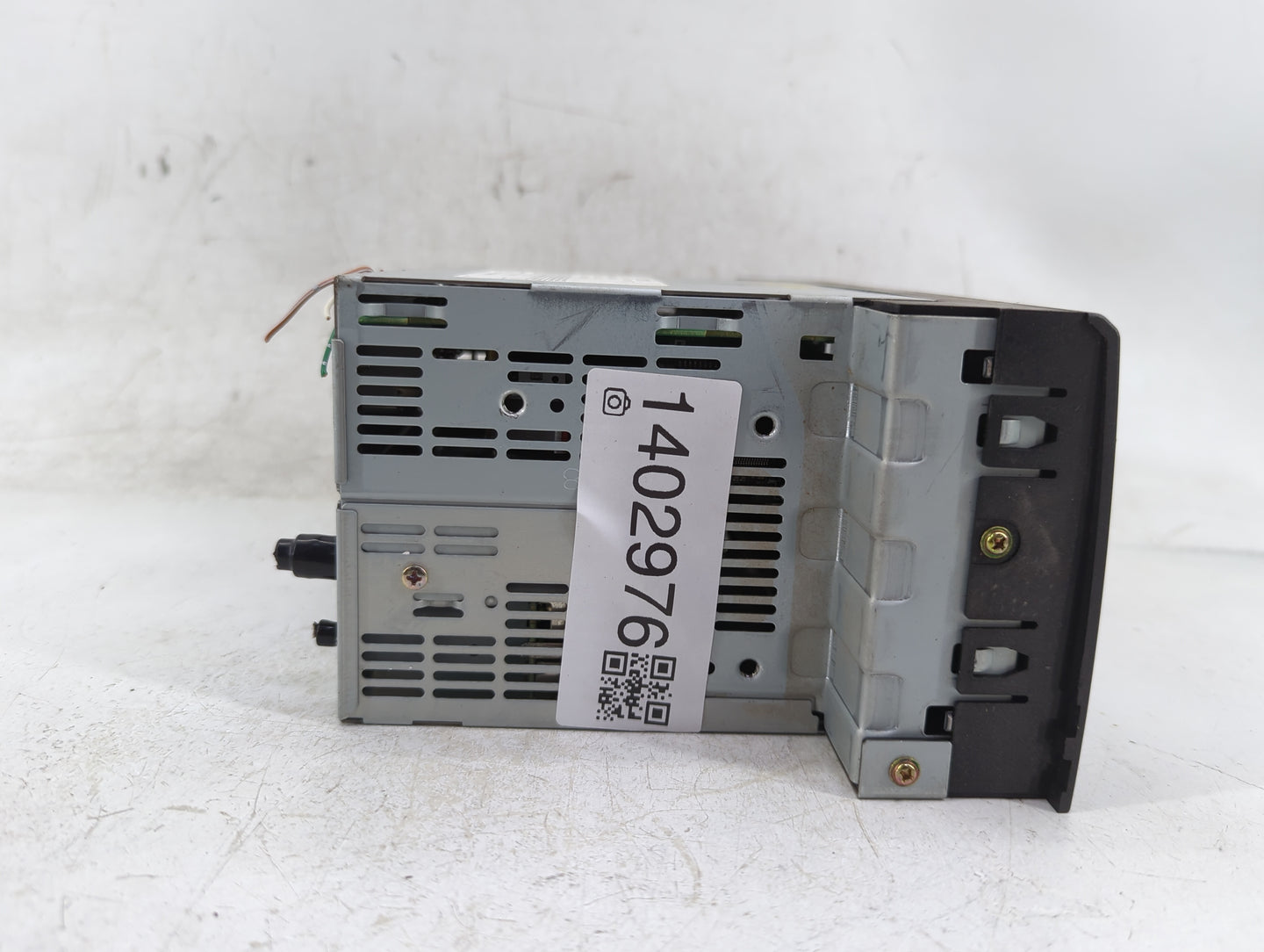 1998-2000 Lexus Ls400 Radio AM FM Cd Player Receiver Replacement P/N:86120-50450 Fits Fits 1998 1999 2000 OEM Used Auto Part
