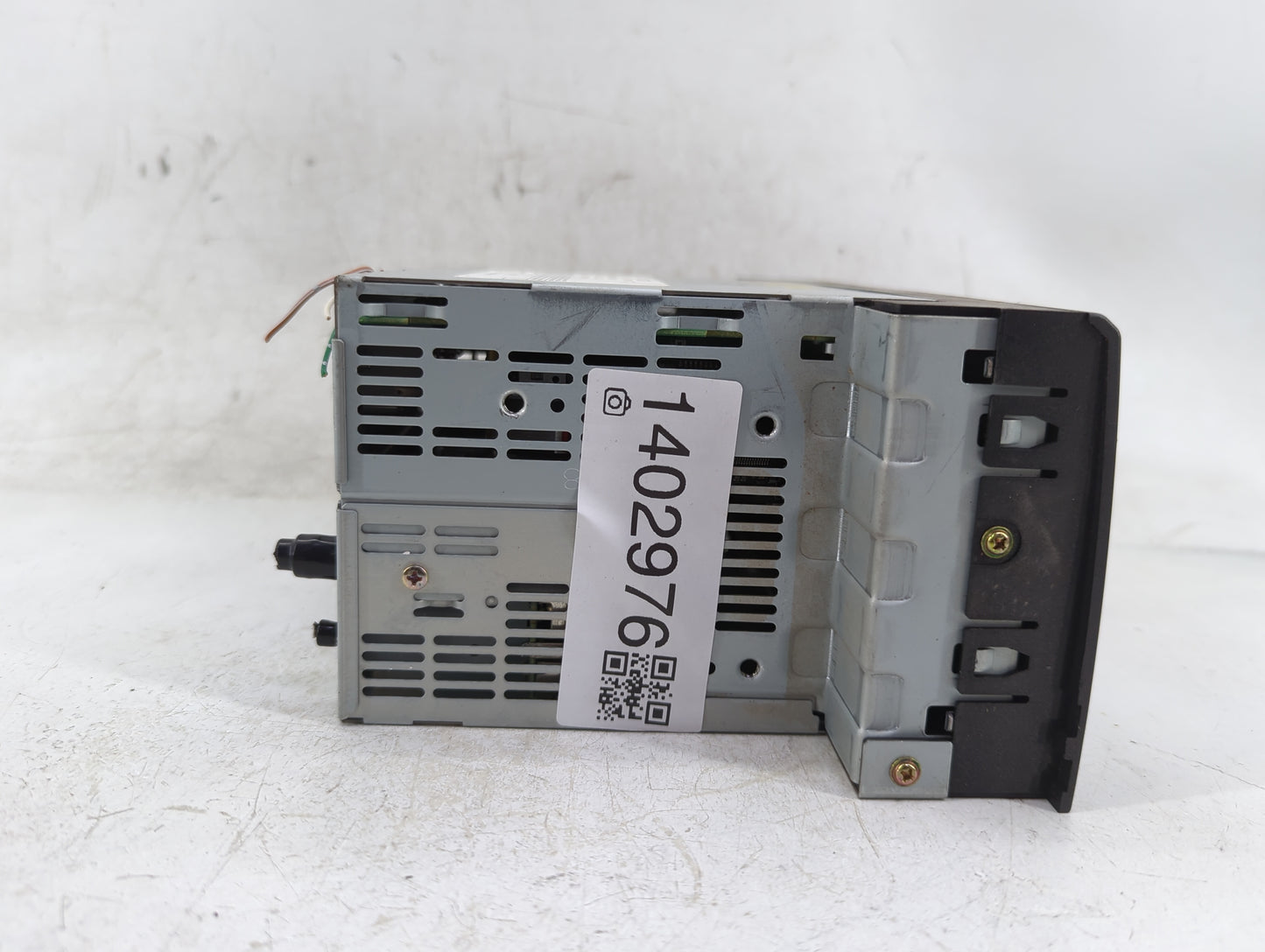 1998-2000 Lexus Ls400 Radio AM FM Cd Player Receiver Replacement P/N:86120-50450 Fits Fits 1998 1999 2000 OEM Used Auto Part