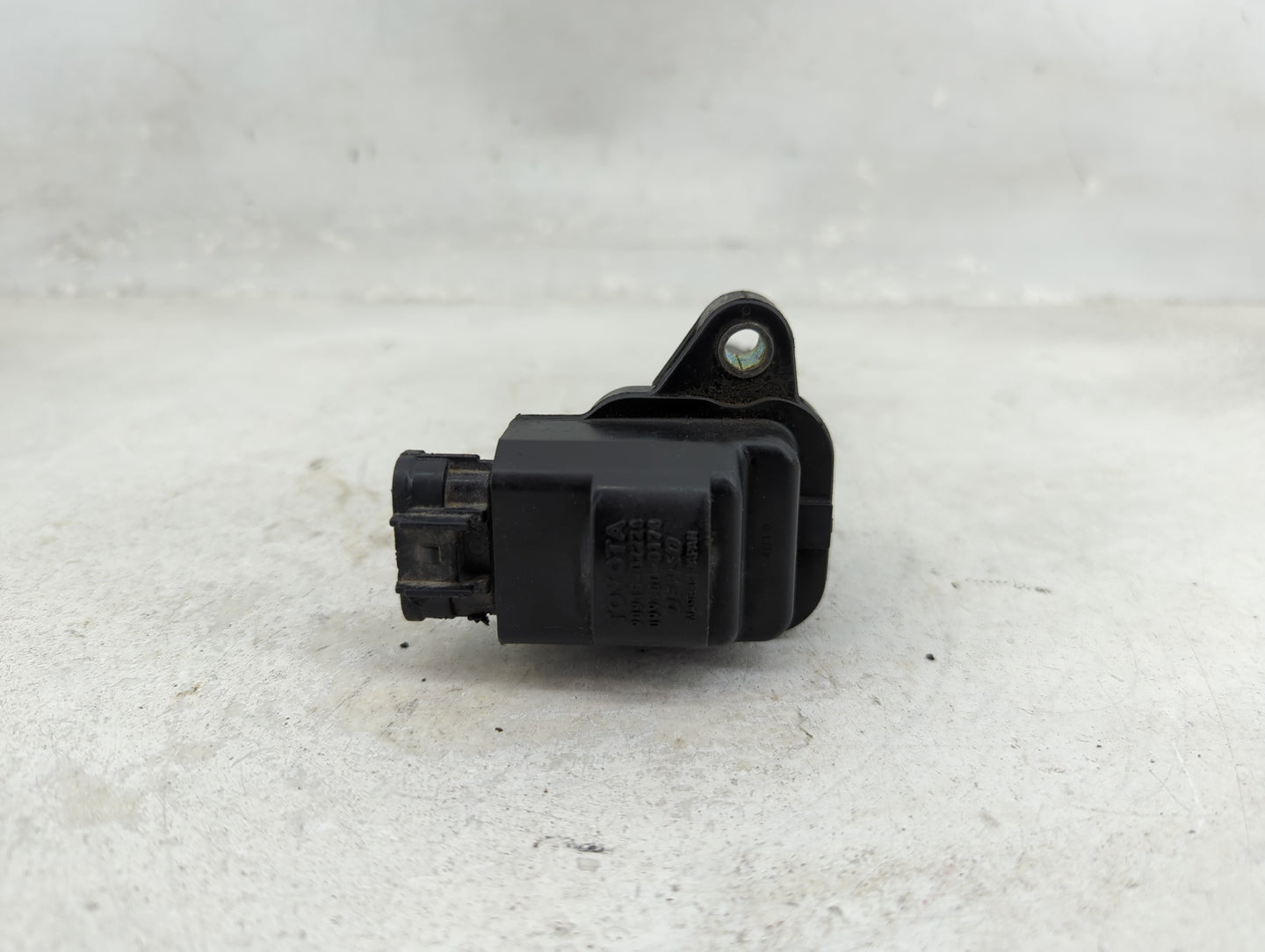 1998-2000 Lexus Ls400 Ignition Coil Igniter Pack - Oemusedautoparts1.com