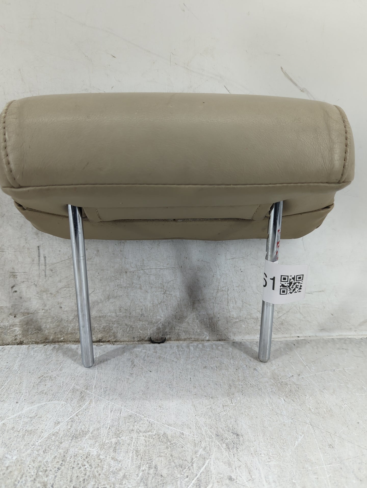 1999-2000 Lexus Rx300 Headrest Head Rest Front Driver Seat Beige - Oemusedautoparts1.com