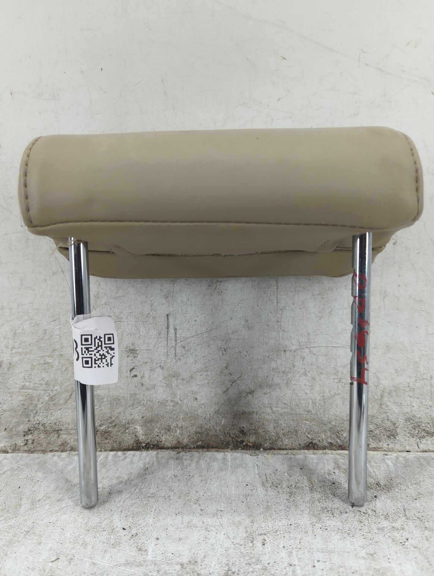 1999-2000 Lexus Rx300 Headrest Head Rest Rear Center Seat Fits Fits 1999 2000 OEM Used Auto Parts - Oemusedautoparts1.com