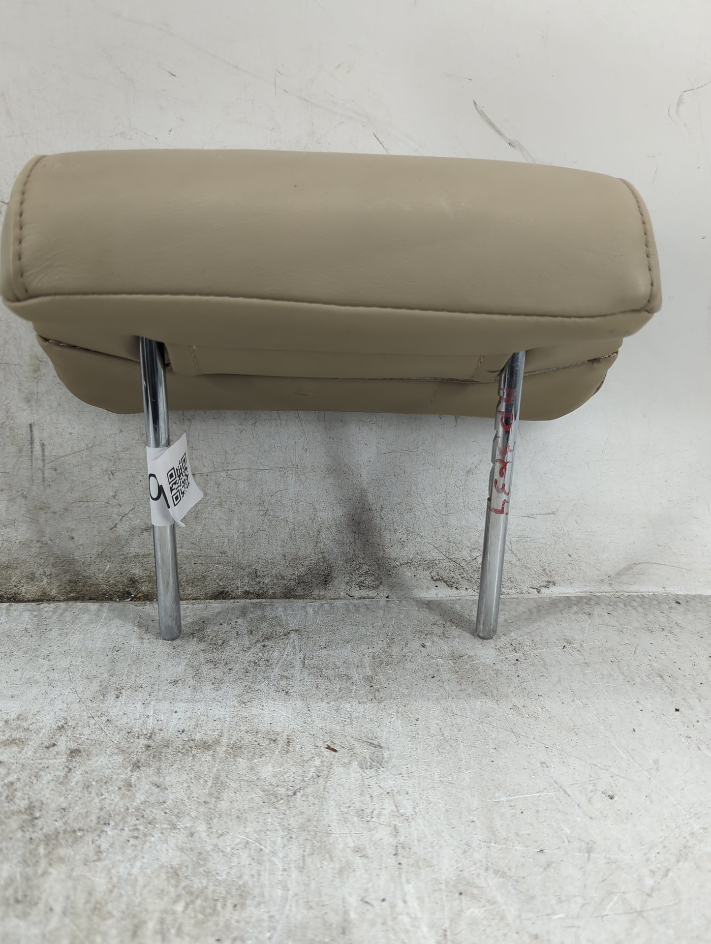 1999-2000 Lexus Rx300 Headrest Head Rest Rear Center Seat Fits Fits 1999 2000 OEM Used Auto Parts - Oemusedautoparts1.com