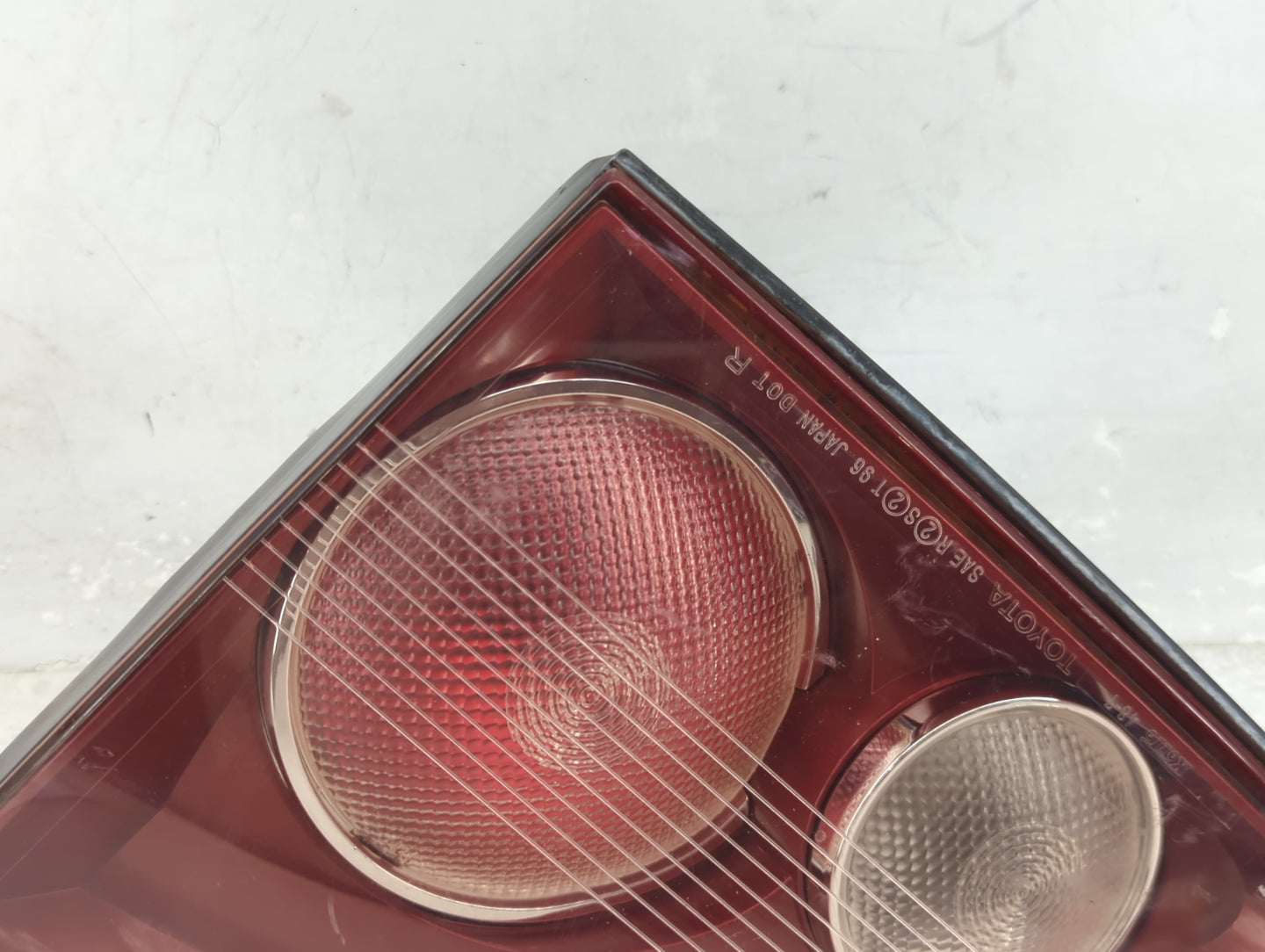 1999-2000 Lexus Rx300 Tail Light Assembly Driver Left OEM P/N:7443 Fits Fits 1999 2000 OEM Used Auto Parts - Oemusedautopart