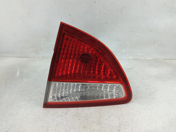 1999-2000 Lexus Rx300 Tail Light Assembly Passenger Right OEM P/N:70626A Fits Fits 1999 2000 OEM Used Auto Parts - Oemusedau