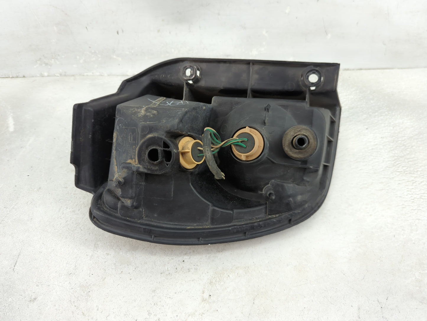 1999-2000 Lexus Rx300 Tail Light Assembly Passenger Right OEM P/N:17440 Fits Fits 1999 2000 OEM Used Auto Parts - Oemusedaut