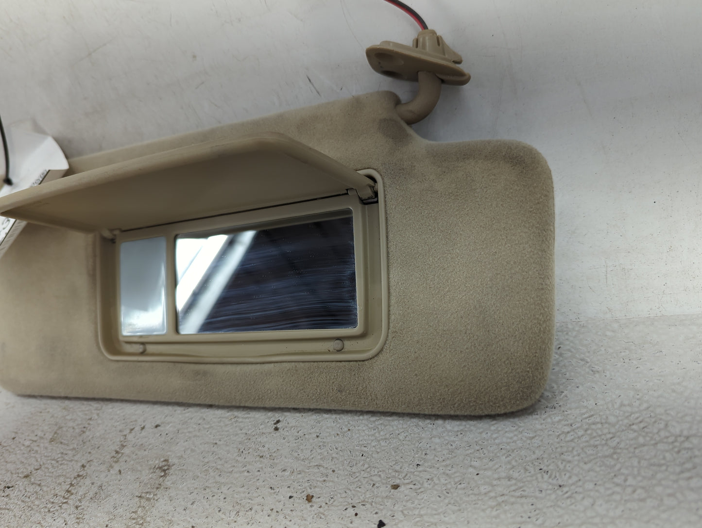 2000 Lexus Rx300 Sun Visor Shade Replacement Passenger Right Mirror Fits OEM Used Auto Parts - Oemusedautoparts1.com