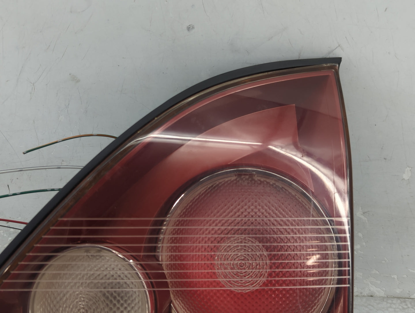 1999-2000 Lexus Rx300 Tail Light Assembly Driver Left OEM P/N:7443 Fits Fits 1999 2000 OEM Used Auto Parts - Oemusedautopart