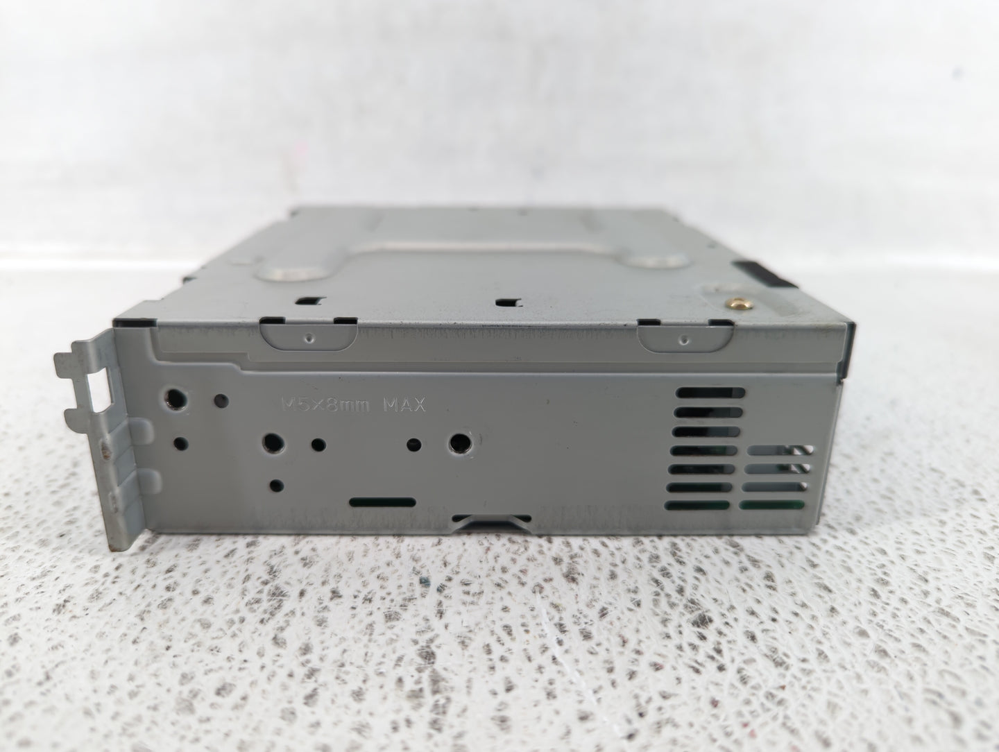 2000 Lexus Rx300 Radio AM FM Cd Player Receiver Replacement P/N:86120-48050 Fits OEM Used Auto Parts - Oemusedautoparts1.com