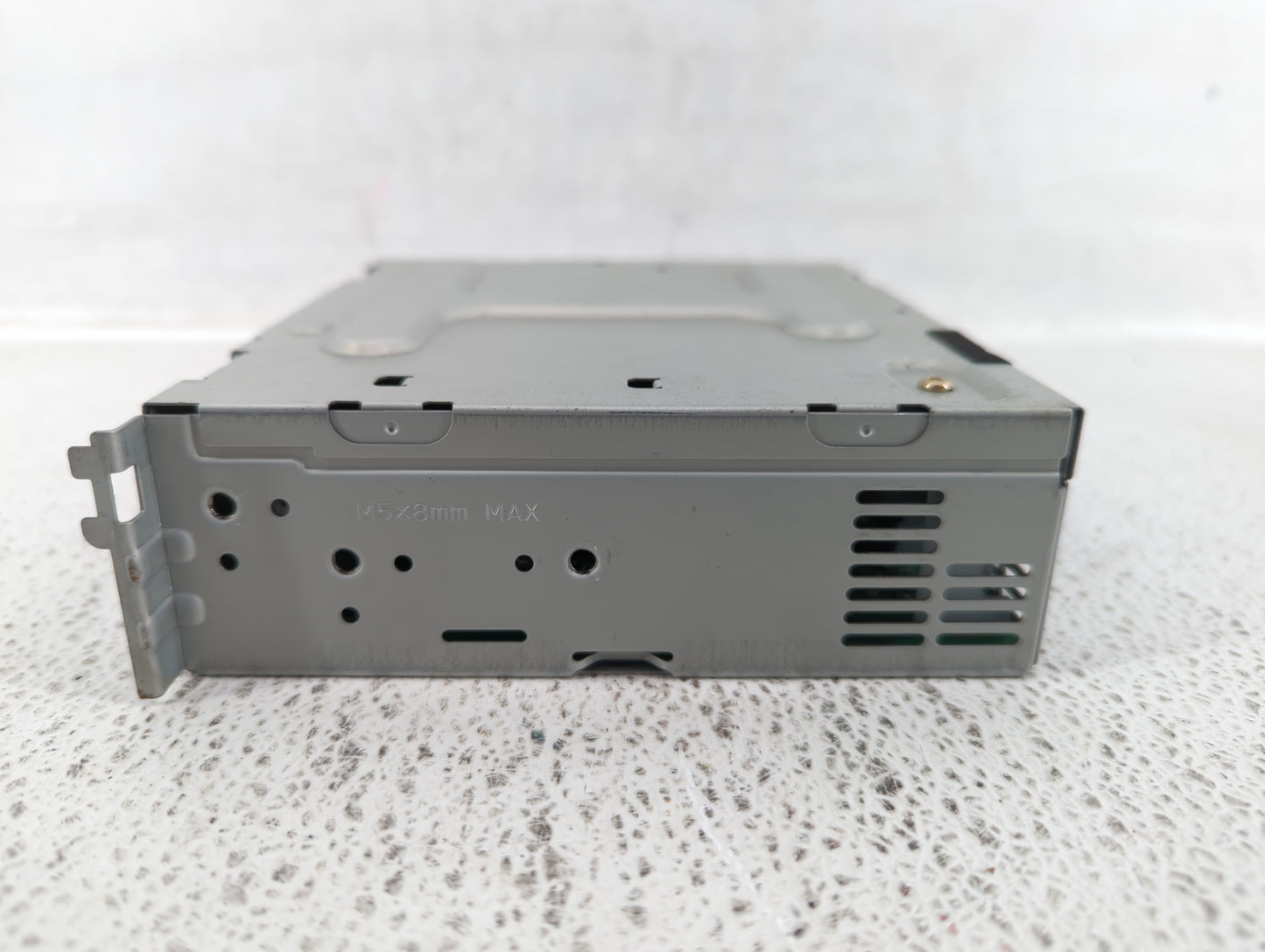 2000 Lexus Rx300 Radio AM FM Cd Player Receiver Replacement P/N:86120-48050 Fits OEM Used Auto Parts - Oemusedautoparts1.com