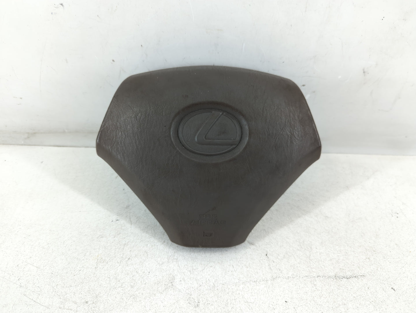 1999-2000 Lexus Rx300 Air Bag Driver Left Steering Wheel Mounted Fits Fits 1999 2000 OEM Used Auto Parts - Oemusedautoparts1