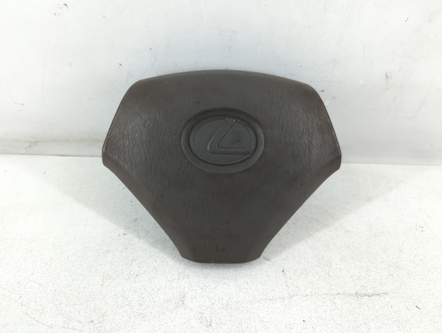 1999-2000 Lexus Rx300 Air Bag Driver Left Steering Wheel Mounted Fits Fits 1999 2000 OEM Used Auto Parts - Oemusedautoparts1