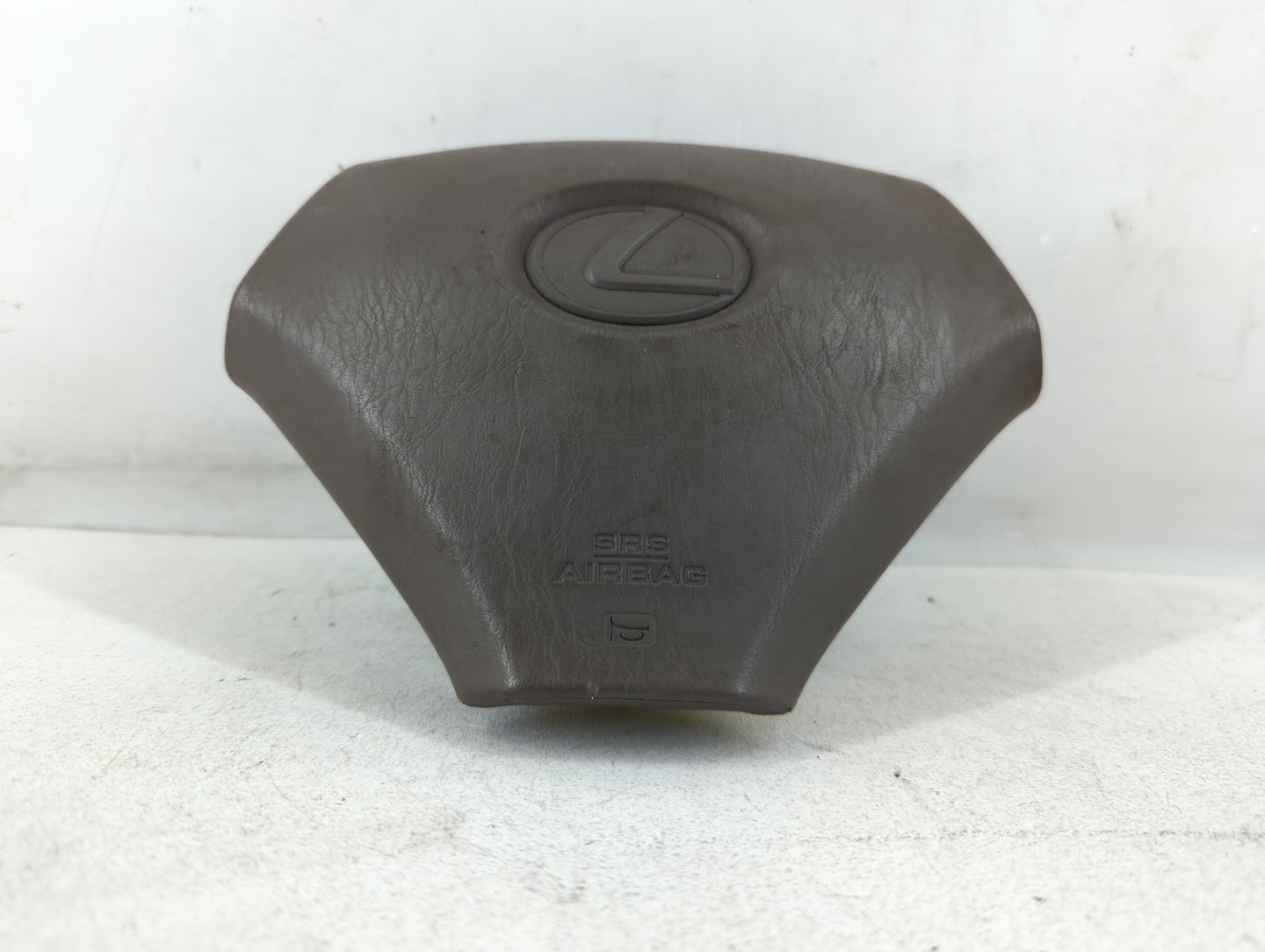 1999-2000 Lexus Rx300 Air Bag Driver Left Steering Wheel Mounted Fits Fits 1999 2000 OEM Used Auto Parts - Oemusedautoparts1