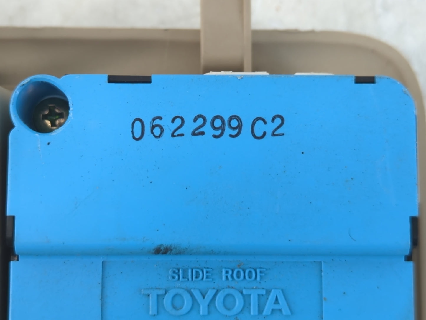 1999-2003 Lexus Rx300 Overhead Roof Console Interior Dome Light - Oemusedautoparts1.com