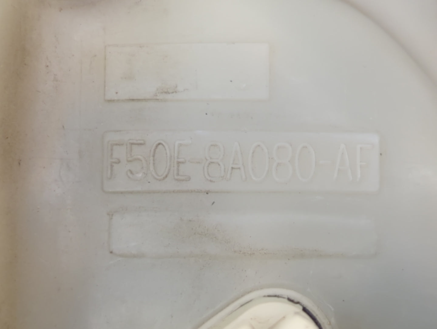 2000 Lincoln Continental Windshield Washer Fluid Reservoir Bottle Oem - Oemusedautoparts1.com