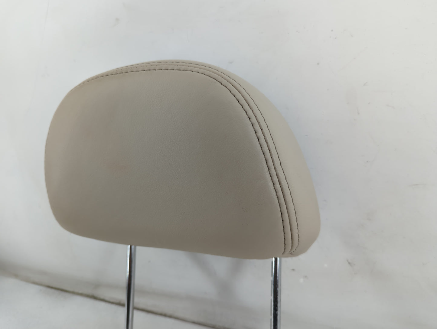2000 Lincoln Continental Headrest Head Rest Front Driver Passenger Seat Fits OEM Used Auto Parts - Oemusedautoparts1.com