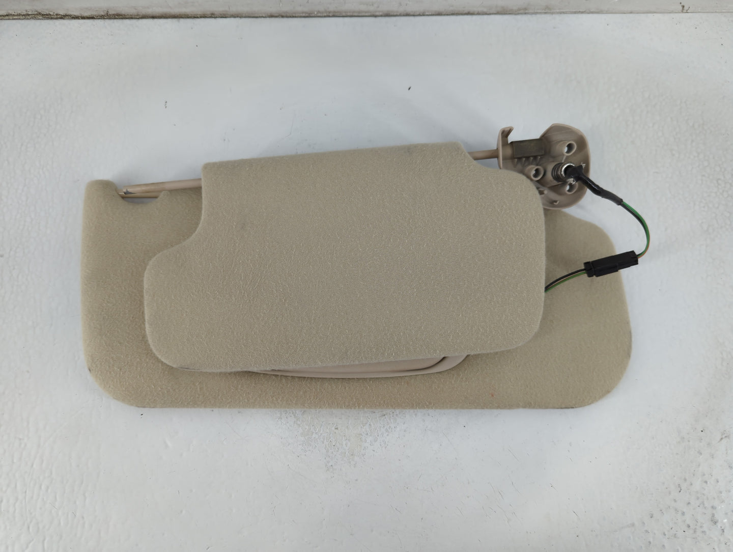 2000 Lincoln Continental Sun Visor Shade Replacement Passenger Right Mirror Fits OEM Used Auto Parts - Oemusedautoparts1.com