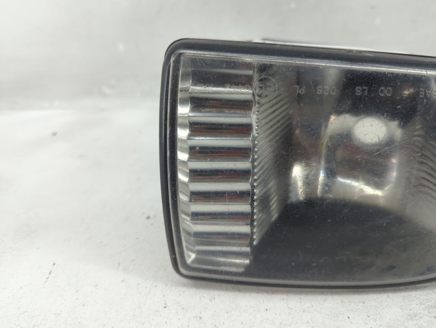 2000 Lincoln Ls Passenger Right Oem Fog Light Lamp - Oemusedautoparts1.com