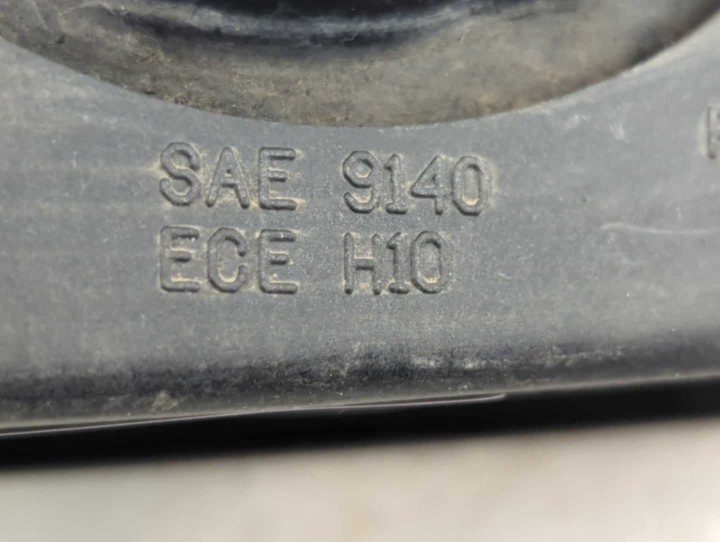 2000 Lincoln Ls Passenger Right Oem Fog Light Lamp - Oemusedautoparts1.com