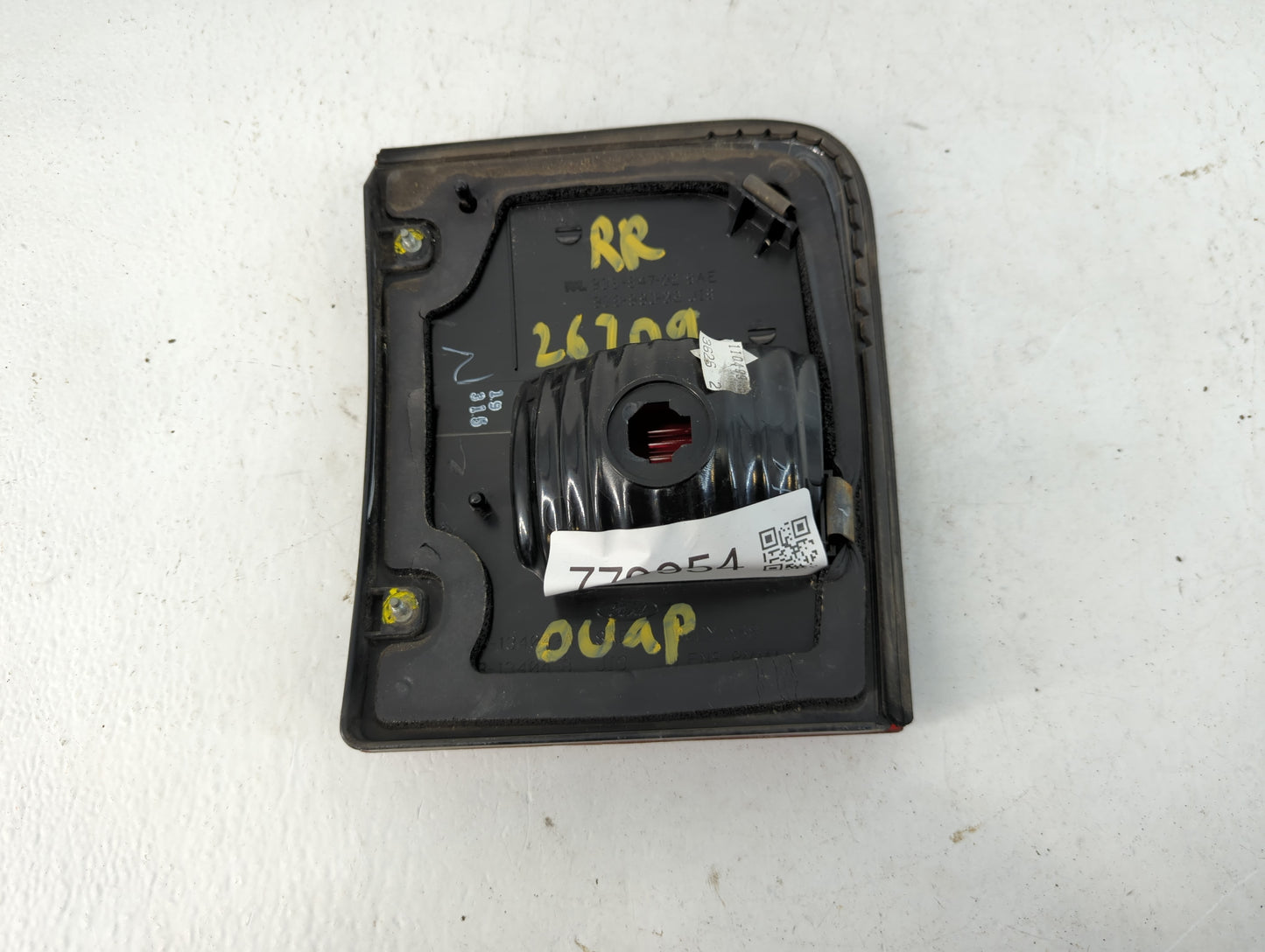 2000 Lincoln Ls Tail Light Assembly Passenger Right OEM P/N:938-847-02 Fits OEM Used Auto Parts - Oemusedautoparts1.com
