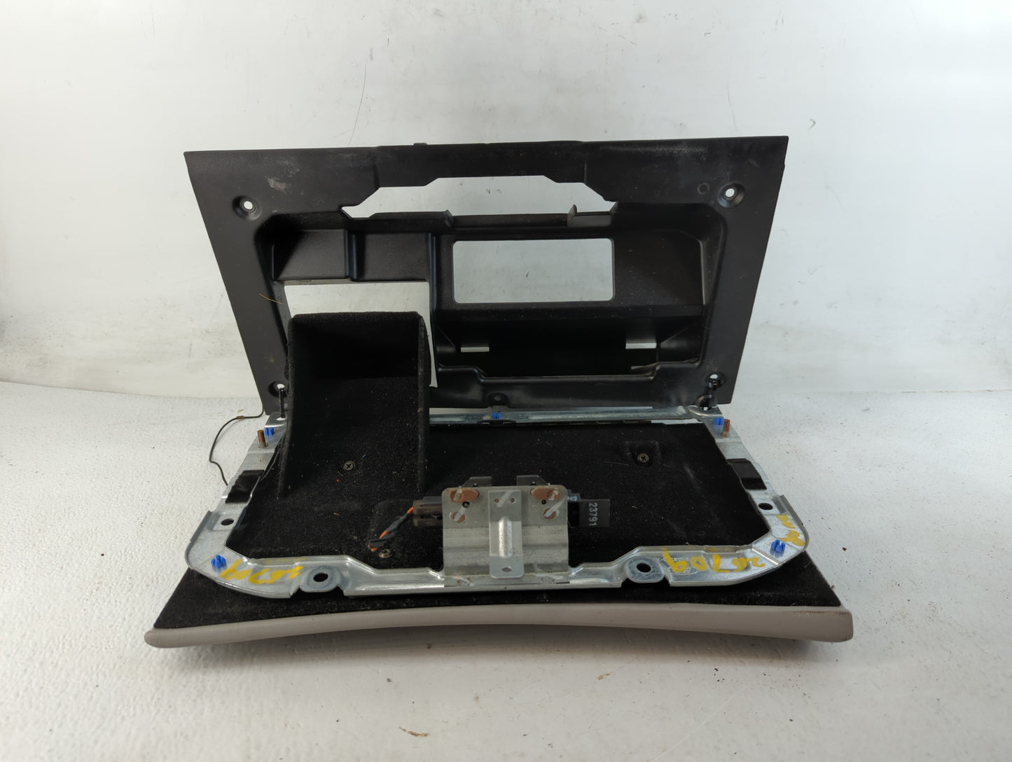 2000 Lincoln Ls Passenger Glove Box Door Storage Compartment - Oemusedautoparts1.com