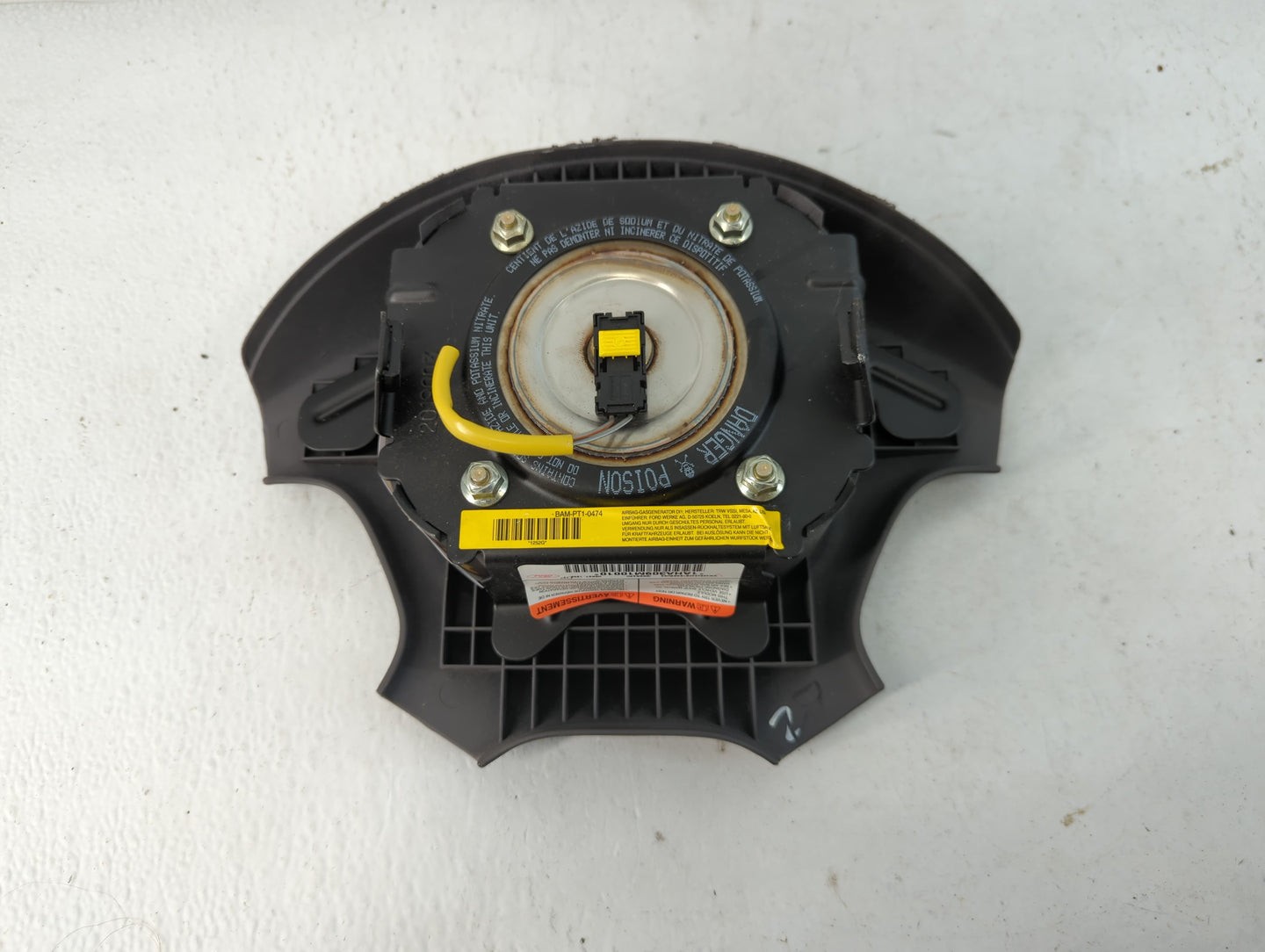 2000 Lincoln Ls Air Bag Driver Left Steering Wheel Mounted P/N:1AHA309M10010 Fits OEM Used Auto Parts - Oemusedautoparts1.co