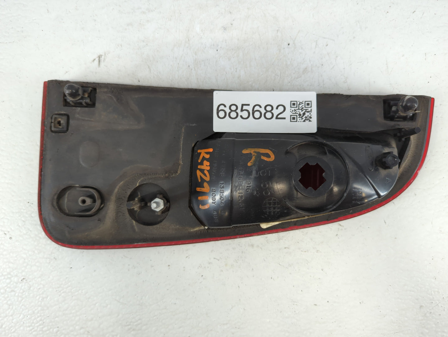 2000 Lincoln Navigator Passenger Right Side Deck Lid Mounted Tail Light - Oemusedautoparts1.com