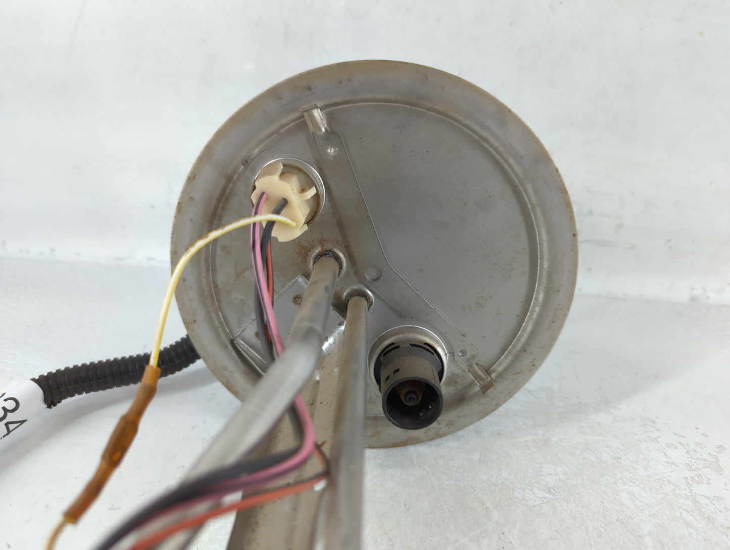 1999-2000 Lincoln Navigator Electrical Gas Fuel Pump Assembly - Oemusedautoparts1.com