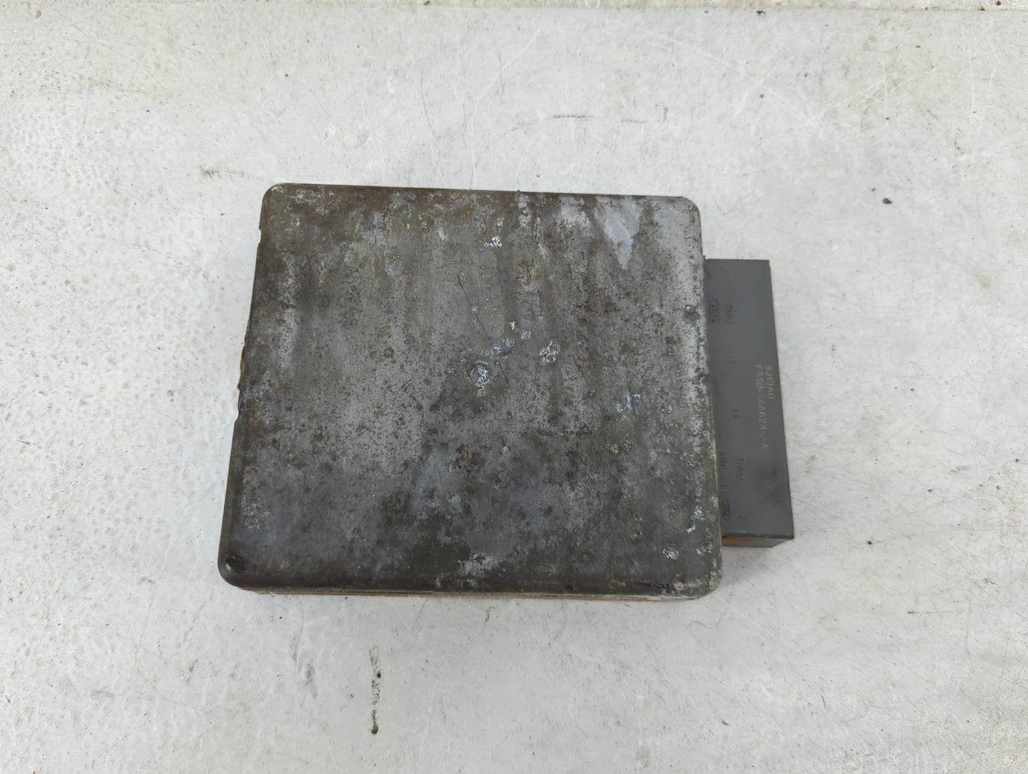 2000 Lincoln Town Car PCM Engine Control Computer ECU ECM PCU OEM P/N:YW1F-12A650-EB MLC-466A, HPY1 Fits OEM Used Auto Parts