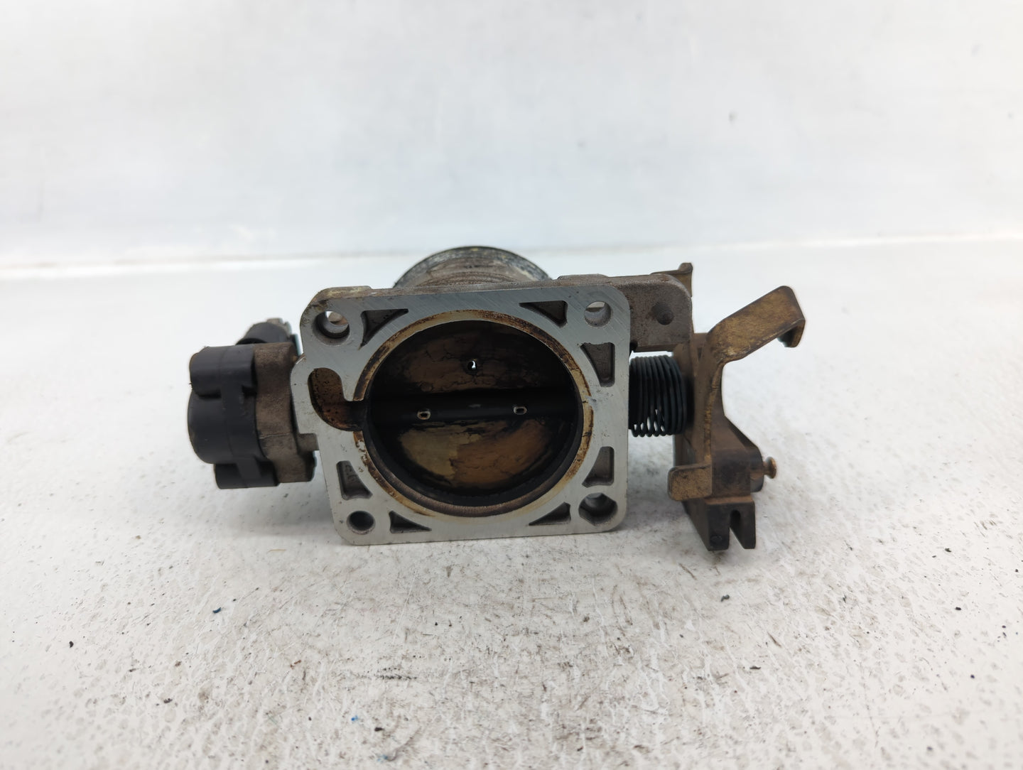 1998-2004 Lincoln Town Car Throttle Body Fits Fits 1998 1999 2000 2001 2002 2003 2004 OEM Used Auto Parts - Oemusedautoparts