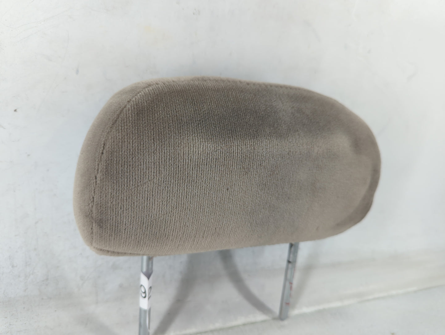 2000-2000 Mazda 626 Headrest Head Rest Front Driver Passenger Seat Beige - Oemusedautoparts1.com