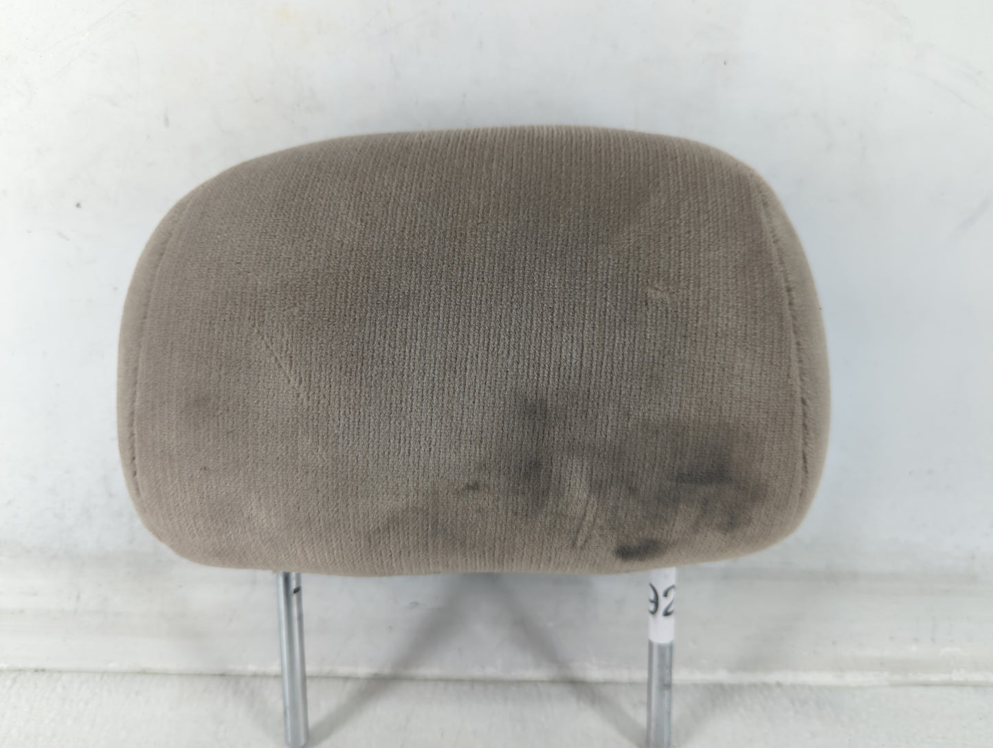 2000-2000 Mazda 626 Headrest Head Rest Front Driver Passenger Seat Beige - Oemusedautoparts1.com