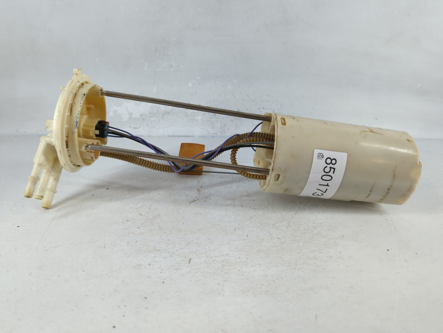 2000 Mazda B3000 Electrical Gas Fuel Pump Assembly - Oemusedautoparts1.com