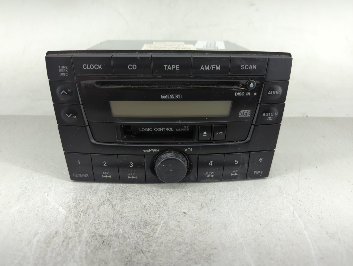 2000-2001 Mazda Mpv Radio AM FM Cd Player Receiver Replacement P/N:LC77669T0B Fits Fits 2000 2001 OEM Used Auto Parts - Oemu