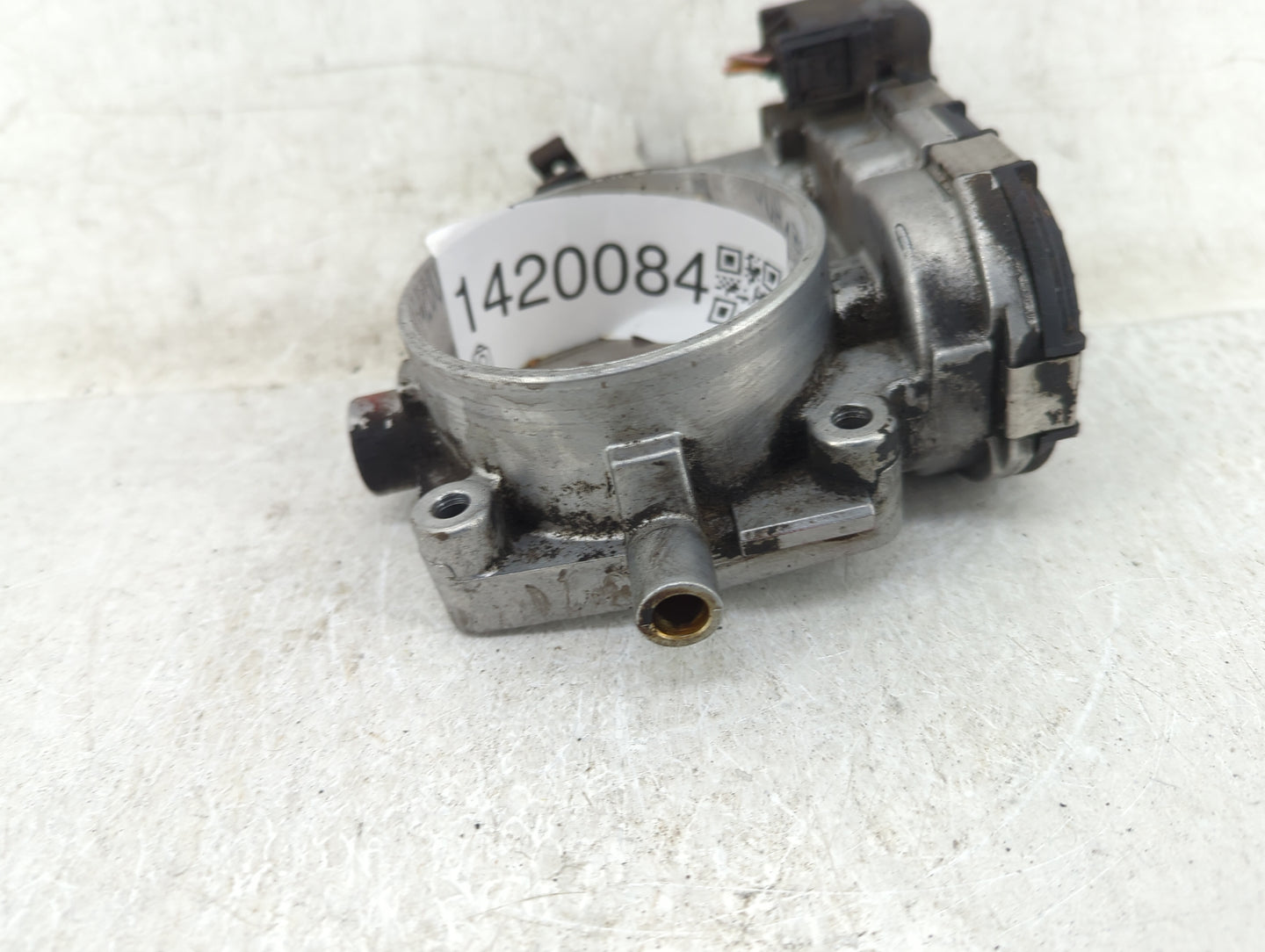 1999-2002 Mercedes-Benz C230 Throttle Body Fits Fits 1999 2000 2001 2002 2003 2004 OEM Used Auto Parts - Oemusedautoparts1.c