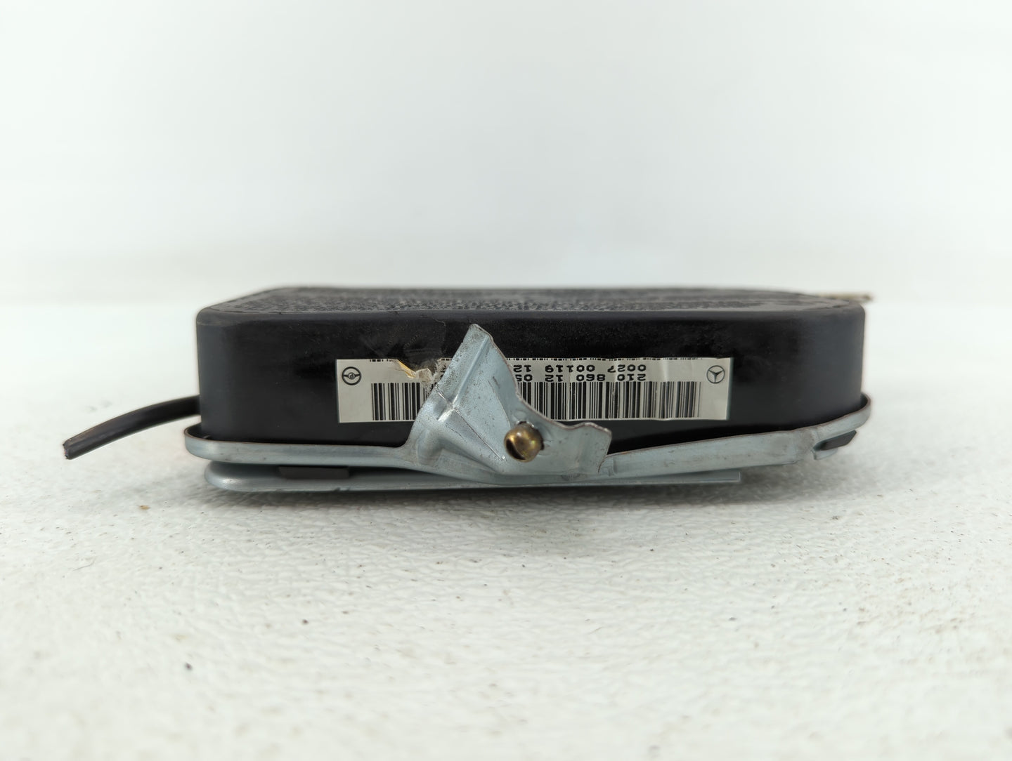 2000-2003 Mercedes-Benz E320 Air Bag Driver Left Knee OEM P/N:BAM-PT1-1028 Fits Fits 2000 2001 2002 2003 OEM Used Auto Parts