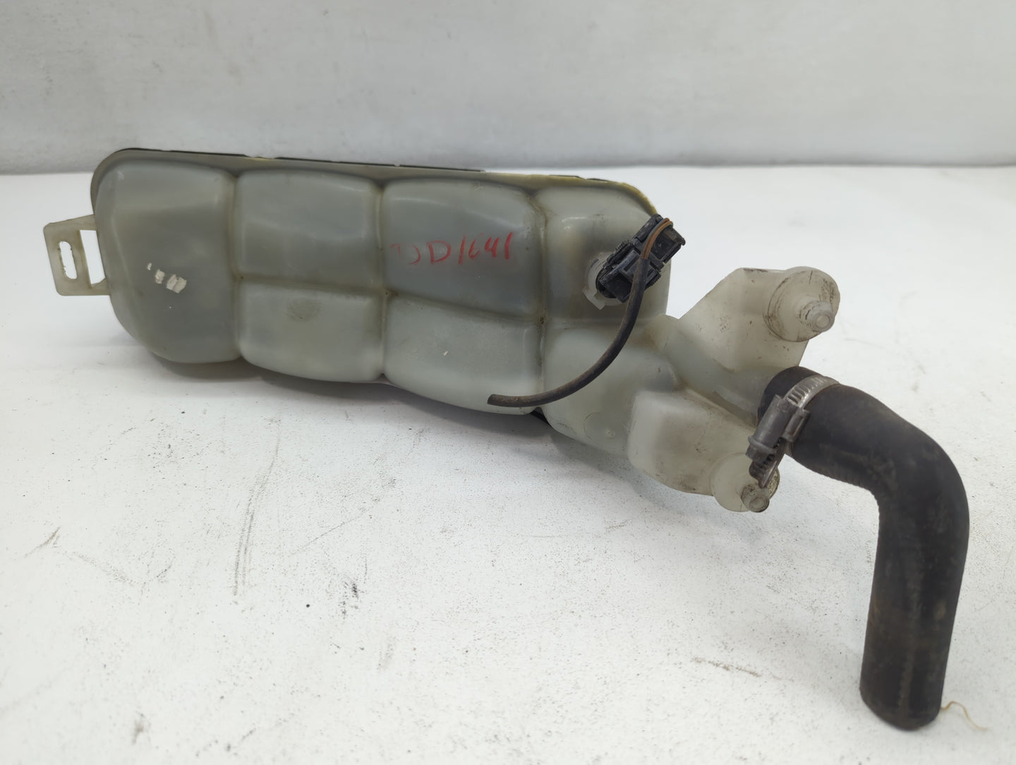 1999 Mercedes-benz E320 Windshield Washer Fluid Reservoir Bottle Oem - Oemusedautoparts1.com