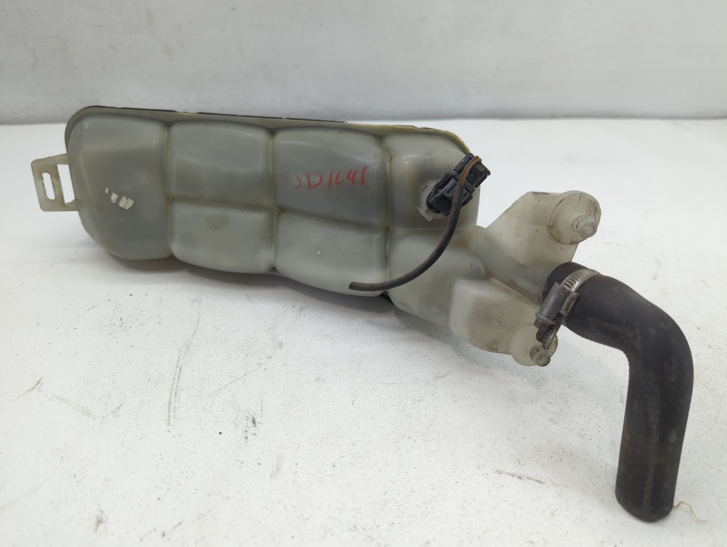 1999 Mercedes-benz E320 Windshield Washer Fluid Reservoir Bottle Oem - Oemusedautoparts1.com